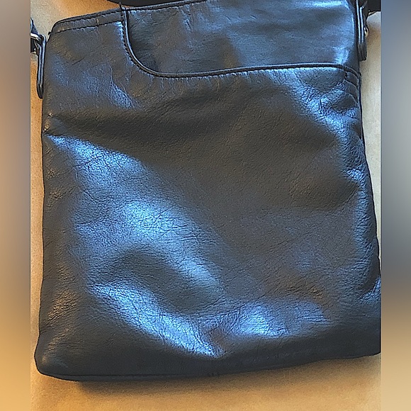 Margot N.Y. Black Leather Heritage Front Pocket Crossbody, Zip Close - Picture 10 of 12